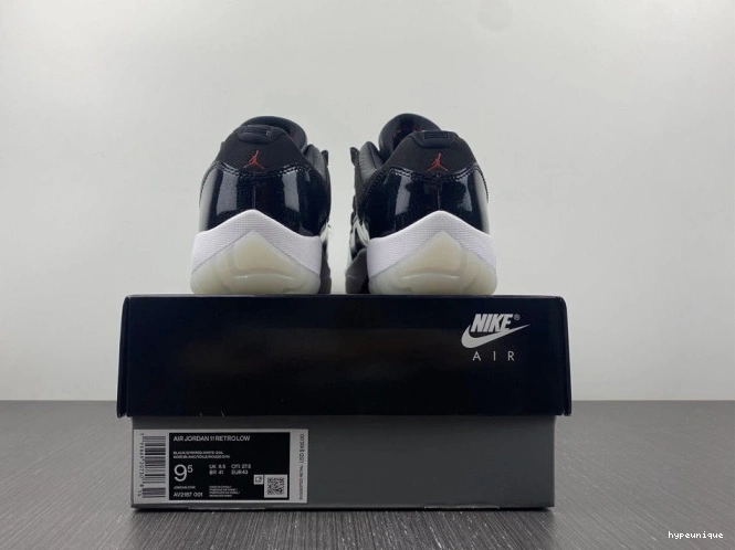 HYPE AV2187-001 Retro Jordan Low 11 Air 72-10 0823